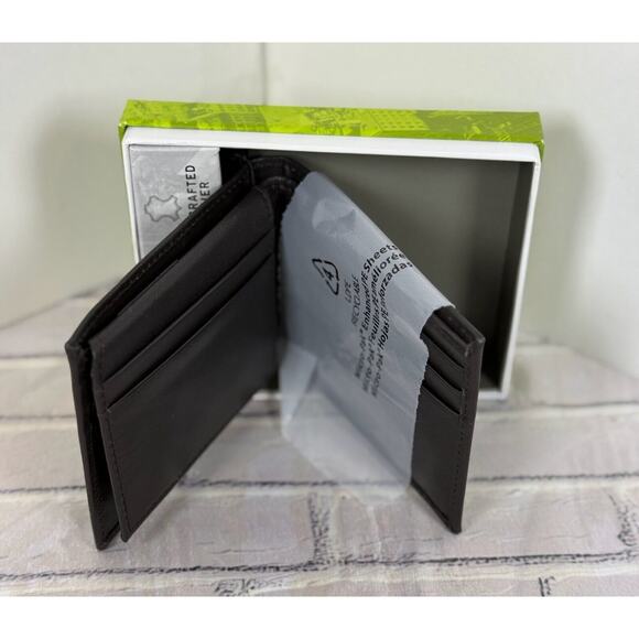 NEW MEN'S REACTION KENNETH COLE HAND CRAFTED LEATHER BROWN BI FOLD WALLET - Picture 2 of 4